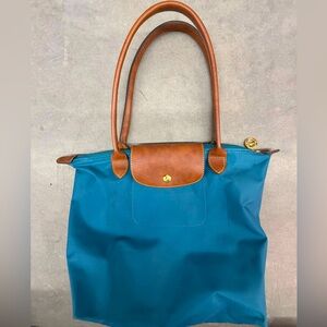 Longchamp Medium Le Pliage Nylon Shoulder Tote